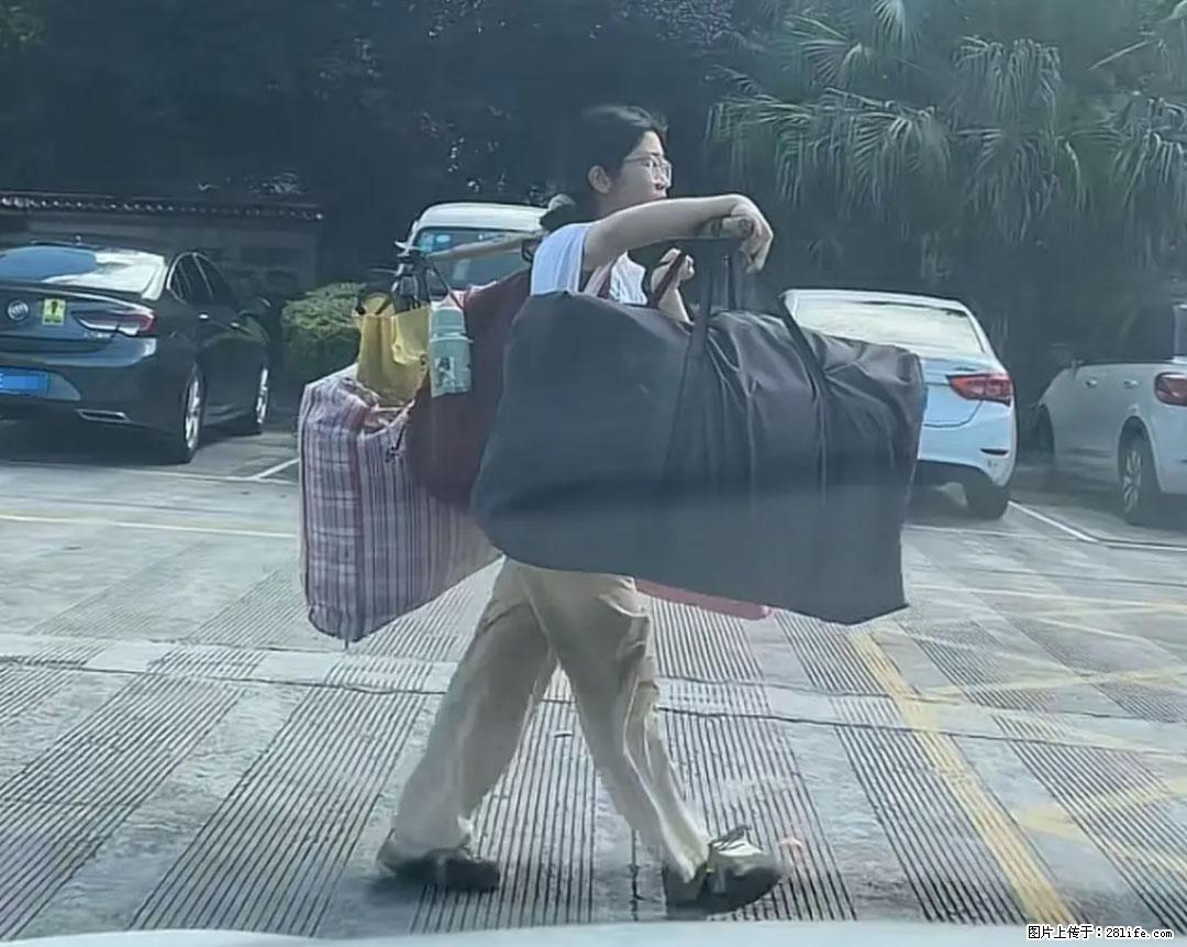 全网追的“扁担女孩”，找了一份暑假工，时薪12元 - 阜阳生活资讯 - 阜阳28生活网 fy.28life.com